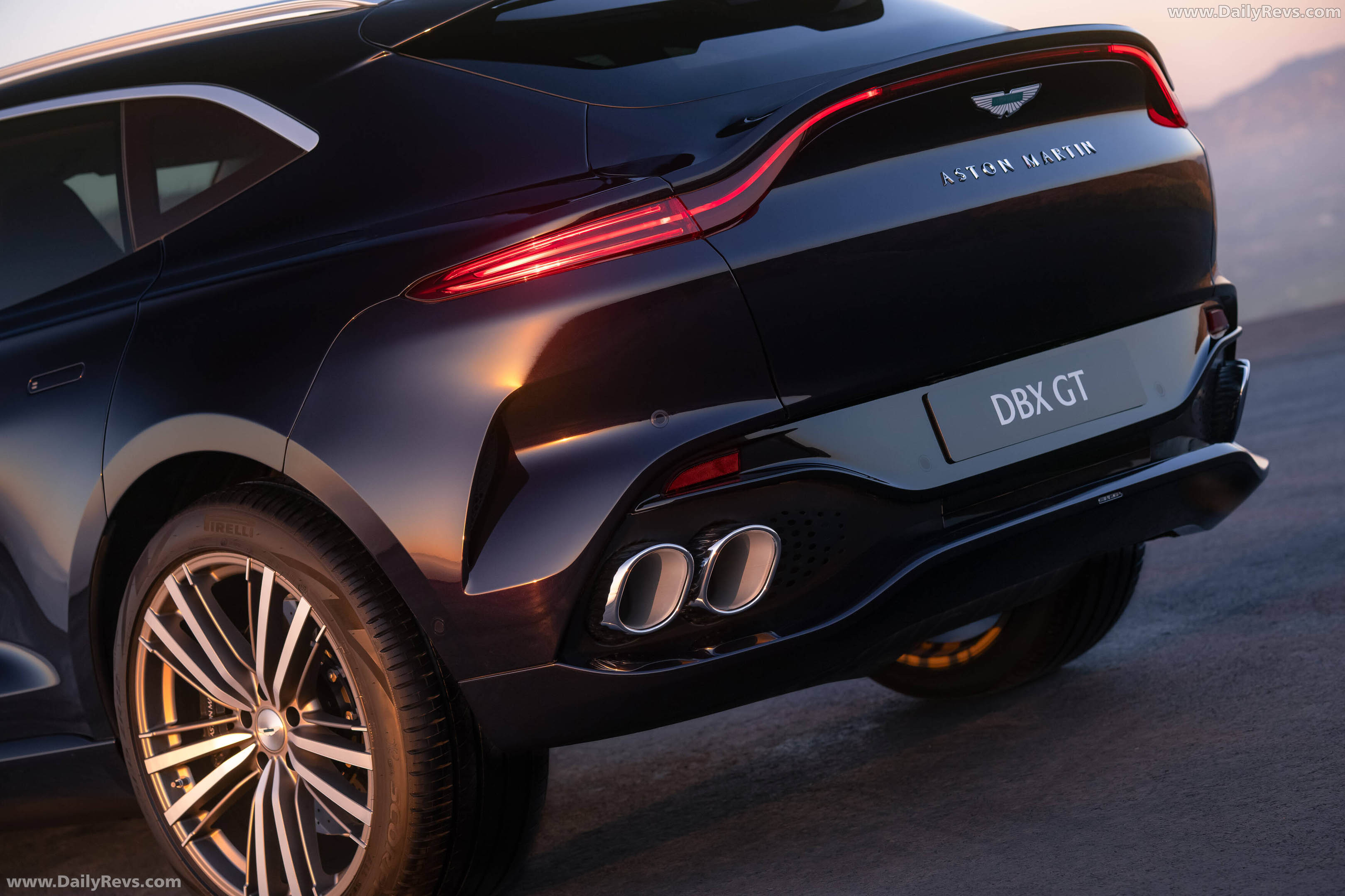 2027 Aston Martin DBX GT Exterior